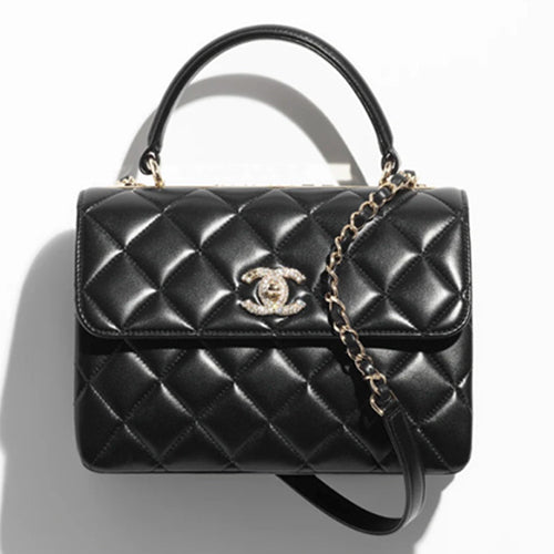 샤넬 핸들 장식의 플랩 크로스백 메탈블랙