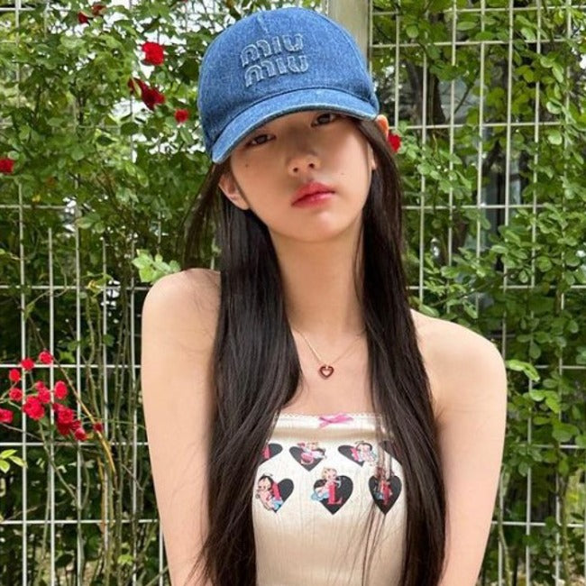 (국내배송, 당일출고) 미우미우 로고 자수 데님 볼캡 (장원영 착용)