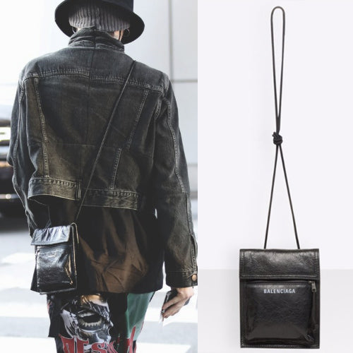 발렌시아가 익스플로러 스몰 스트랩 파우치 블랙 (GD 착용)