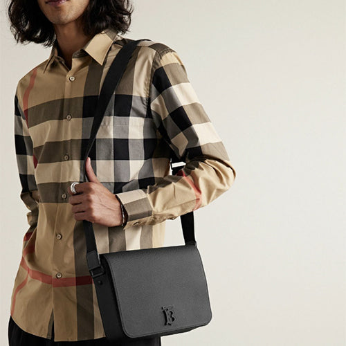 버버리 레더 스몰 알프레드 메신저 크로스백 블랙